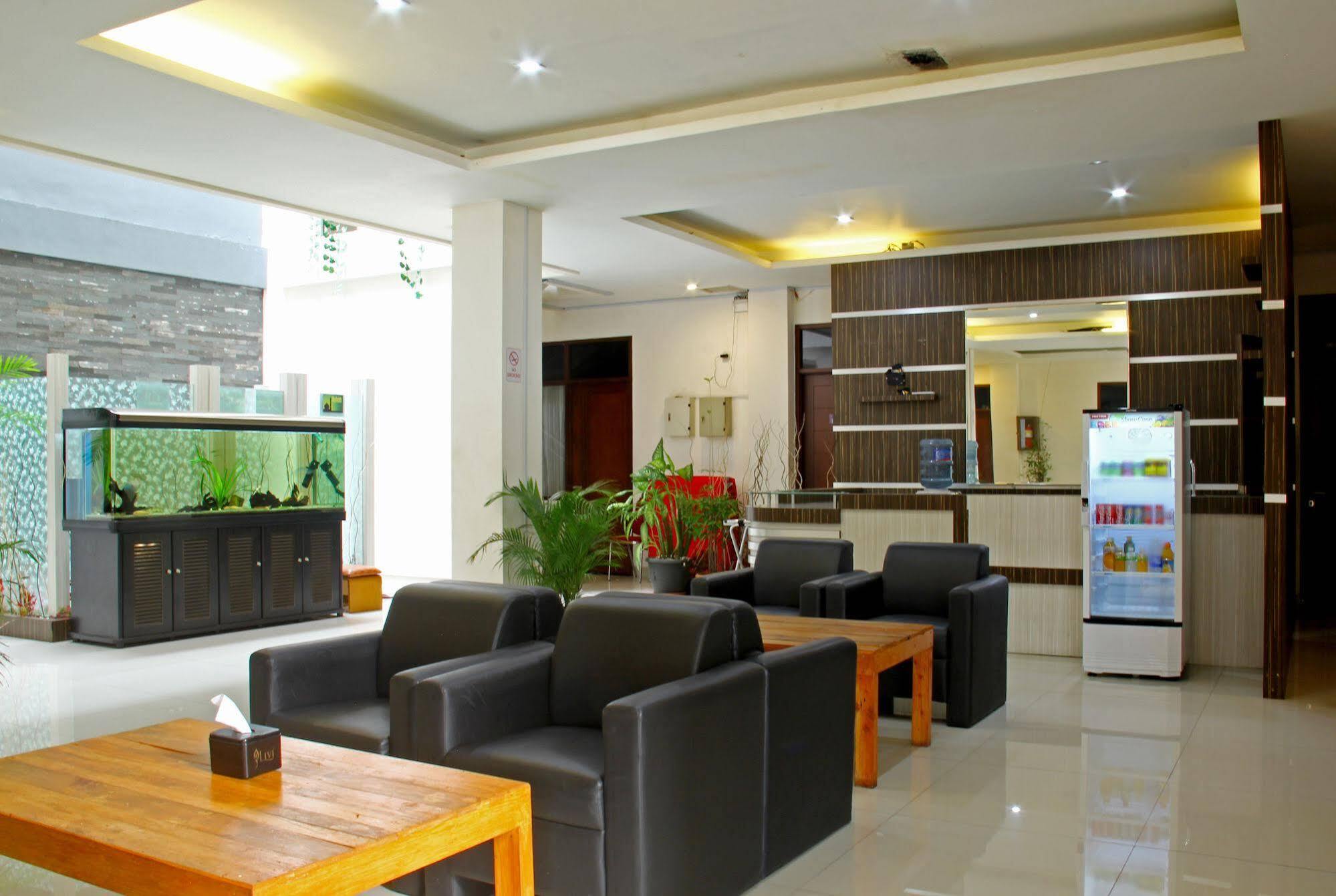 Reddoorz Plus @ Natuna باندونج المظهر الخارجي الصورة